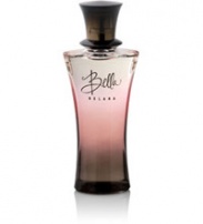 Парфюмерная вода «Бэлла Белара» Bella Belara® Eau de Parfum, 50 ml Ощути красоту. Будь прекрасной Это больше, чем аромат — это великолепное ощущение женственности и красоты. Яркая цветочно-фруктовая вуаль этой парфюмерной воды моментально очаровывает. Вначале вы ощущаете роскошную смесь ароматов абрикоса и красного нектарина. В нотах «сердца» царят покрытые росой лепестки роз и распустившийся марокканский жасмин и, наконец, на протяжении дня с вами остаются нижние ноты парфюма — белое дерево и прохладные акценты мха. 